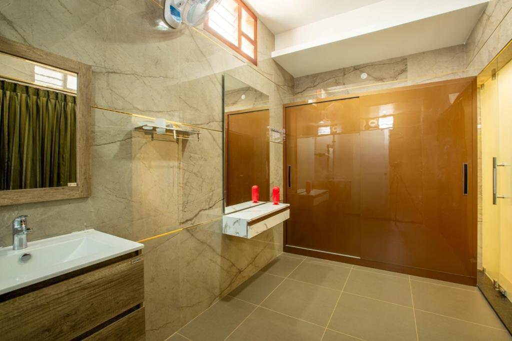 Zamin Resort Kuttalam  Exterior photo